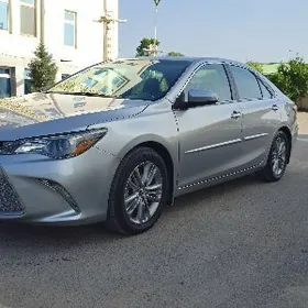 Toyota Camry 2017