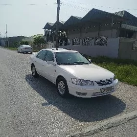 Toyota Camry 2000