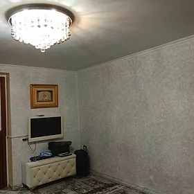 Срочно 6мкр 1комн 3этаж 3-ка