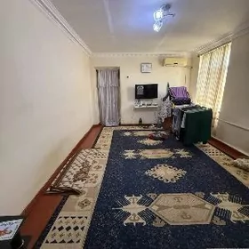 Stlyk 3/3 etajy 1 kom 38m²