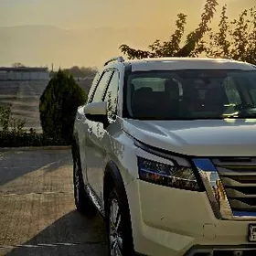 Nissan Pathfinder 2023