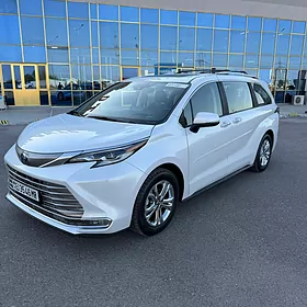 Toyota Sienna 2023
