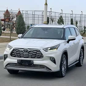 Toyota Highlander 2021