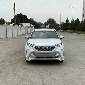 Toyota Highlander 2021