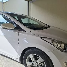 Hyundai Elantra 2012