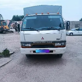 Mitsubishi Canter 2004