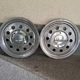 Kalpak disgan̈  goýulýan tigaç mosyn̈ky