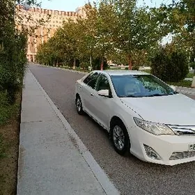 Toyota Camry 2013