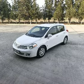 Nissan Versa 2010