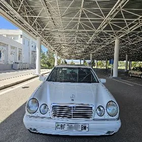 Mercedes-Benz E320 1999