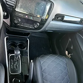 Mitsubishi Outlander 2022