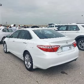 Toyota Camry 2016