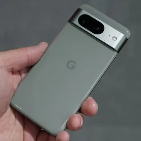 Google pixel 8