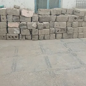 Gurlyşyk material,kerpiç,demir