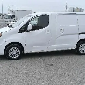 Nissan NV200 2017