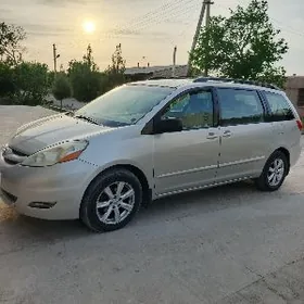 Toyota Sienna 2008