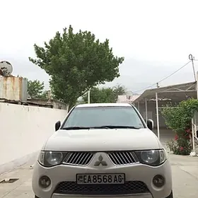 Mitsubishi L200 2008