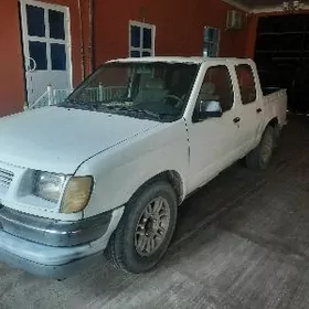 Nissan Navara 1999