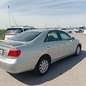 Toyota Camry 2004