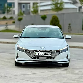 Hyundai Elantra 2022