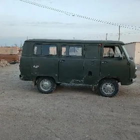 UAZ 2206 1987