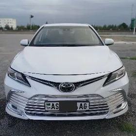Toyota Camry 2020