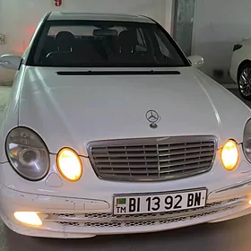 Mercedes-Benz E350 2005