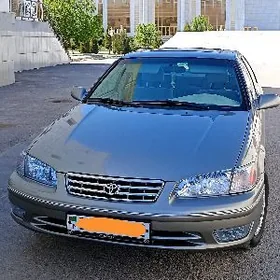 Toyota Camry 2000