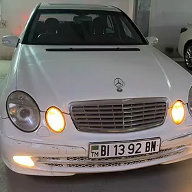 Mercedes-Benz E350 2005