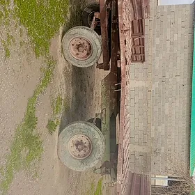Belarus 320 1990