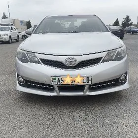 Toyota Camry 2014