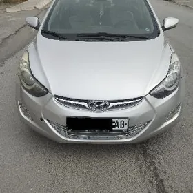 Hyundai Elantra 2011