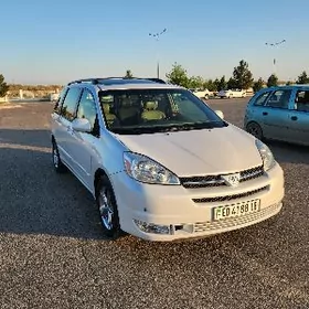 Toyota Sienna 2004