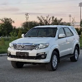 Toyota Fortuner 2016