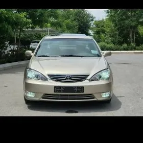 Toyota Camry 2004