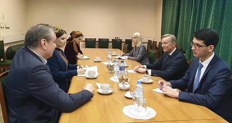 Türkmenistan we Russiýa ylym-bilim ulgamynda täze bilelikdäki taslamalary kesgitledi - img 2