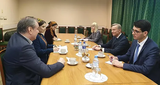 Türkmenistan we Russiýa ylym-bilim ulgamynda täze bilelikdäki taslamalary kesgitledi