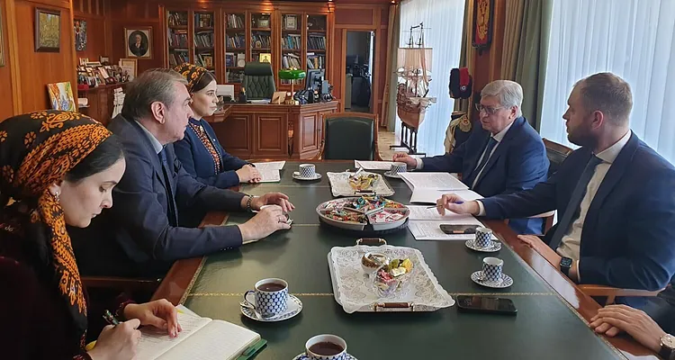 Türkmenistan we Russiýa ylym-bilim ulgamynda täze bilelikdäki taslamalary kesgitledi