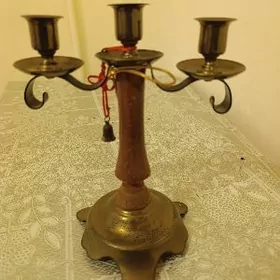 старинный подсвечник