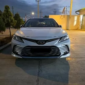 Toyota Camry 2022