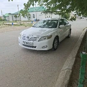 Toyota Camry 2010