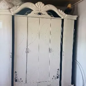 Spalnyy garnatur kamot