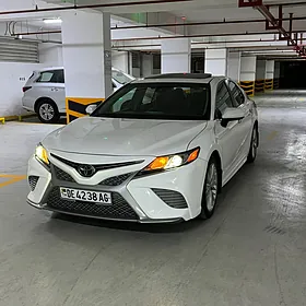 Toyota Camry 2018