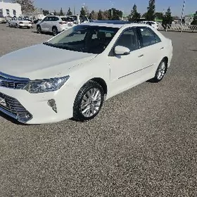 Toyota Camry 2015