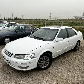 Toyota Camry 2001
