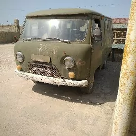 UAZ 2206 2001
