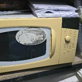 mikrowolnowka 250 manat