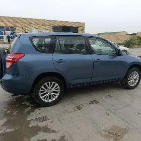 Toyota RAV4 2010