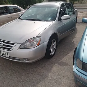 Nissan Altima 2004