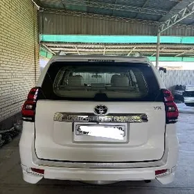 Toyota Land Cruiser Prado 2022